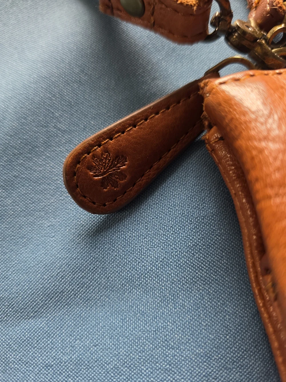 Oak & Tan Genuine Leather Crossbody Bag - Cognac Brown